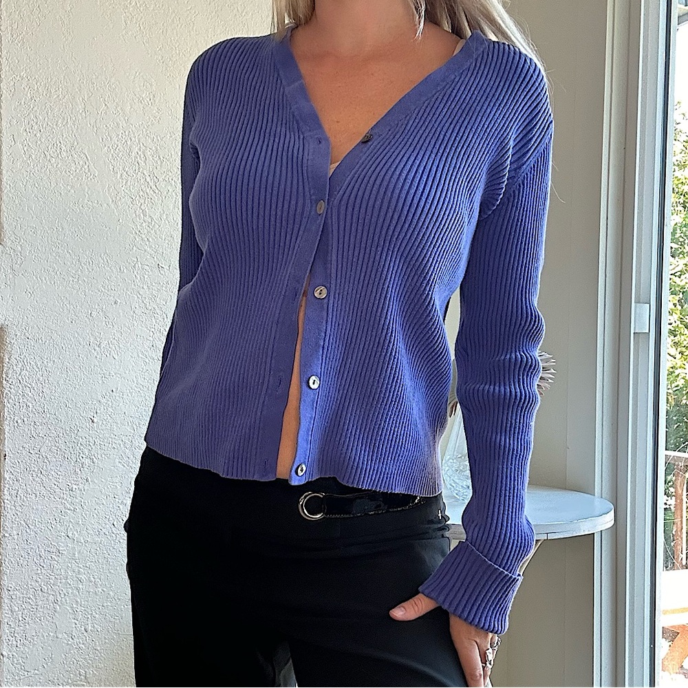 Vintage Casual Corner purple ribbed knit cotton cardigan w abalone shell buttons